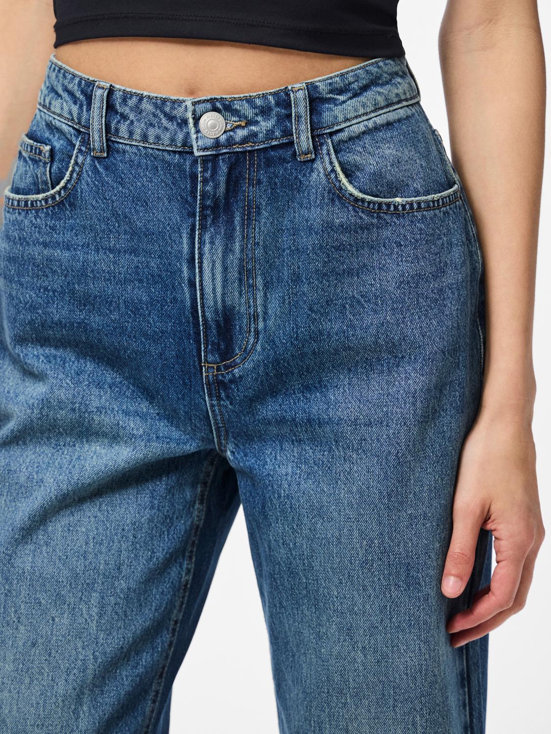 model_shot-detail